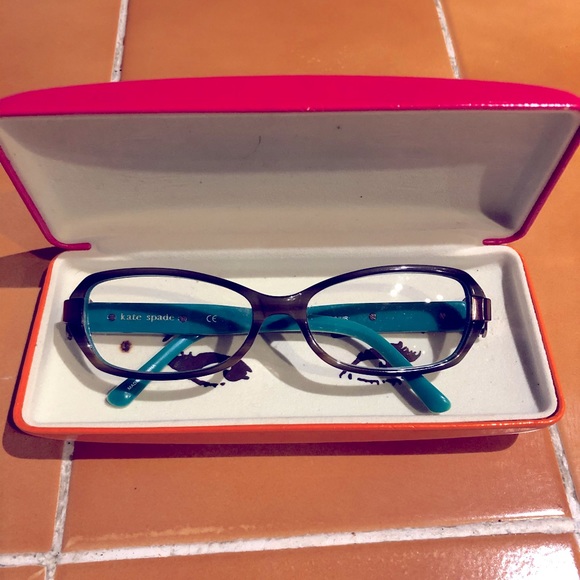 kate spade Accessories - kate spade ♠️ reading glasses with case